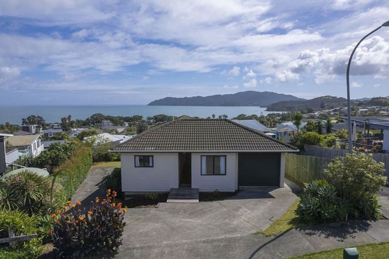 Photo of property in 11 Torsby Road, Coopers Beach, 0420