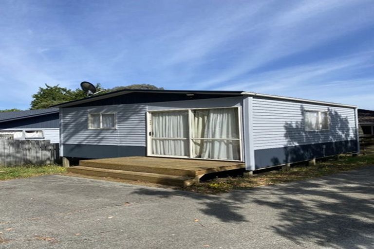 Photo of property in 77 Awaruku Road, Torbay, Auckland, 0630