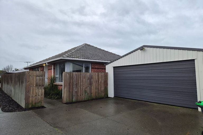 Photo of property in 100 Willryan Avenue, New Brighton, Christchurch, 8083
