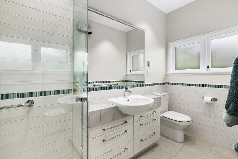 Photo of property in 9 Cluny Avenue, Kelburn, Wellington, 6012