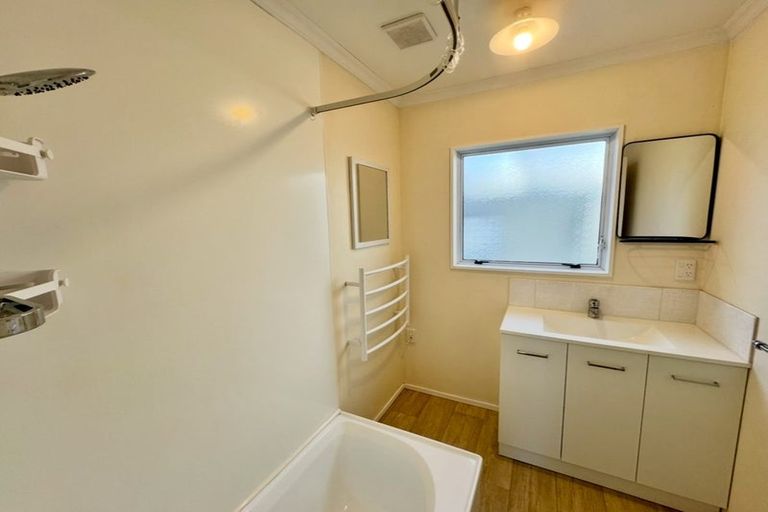 Photo of property in 5a Newton Place, Westbrook, Palmerston North, 4412