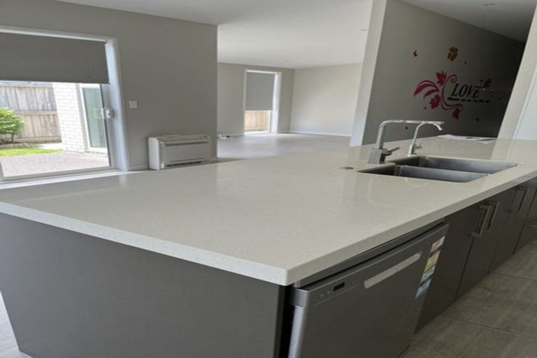 Photo of property in 51 Saint Pauls Drive, Brookfield, Tauranga, 3110