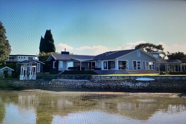 Photo of property in 1 Fourteenth Avenue, Tauranga South, Tauranga, 3112