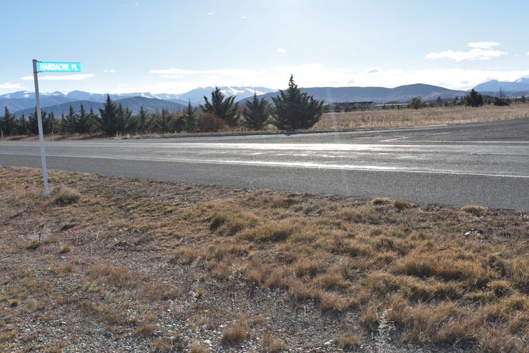 Photo of property in 6 Hardacre Place, Omarama, 9412