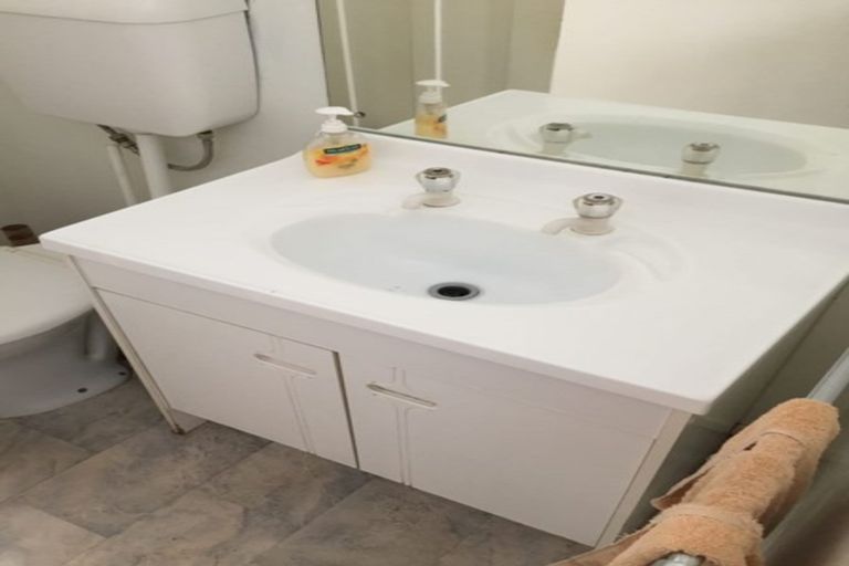 Photo of property in 2/76 Elizabeth Street, Riccarton, Christchurch, 8041