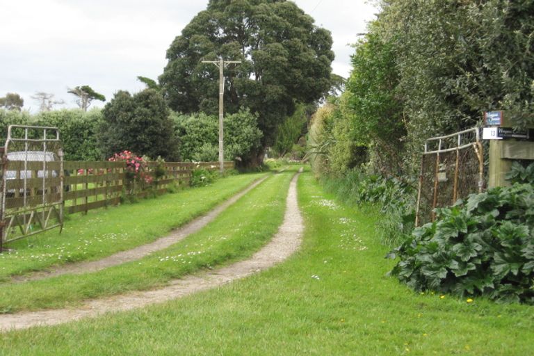 Photo of property in 13 Westmere Road, Westmere, Whanganui, 4574