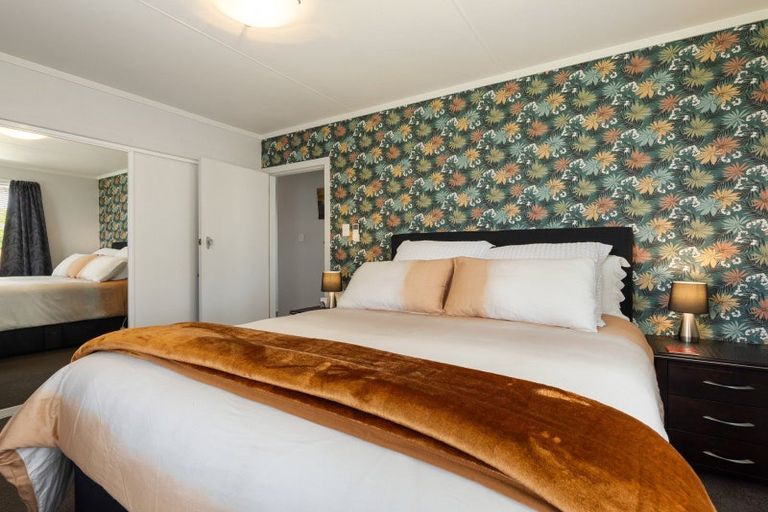 Photo of property in 17 Challinor Street, Pukete, Hamilton, 3200