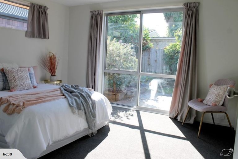 Photo of property in 73b Somerfield Street, Somerfield, Christchurch, 8024