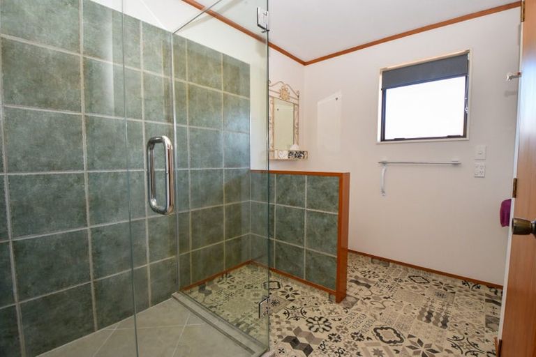 Photo of property in 50d Mcmaster Street, Greytown, 5712