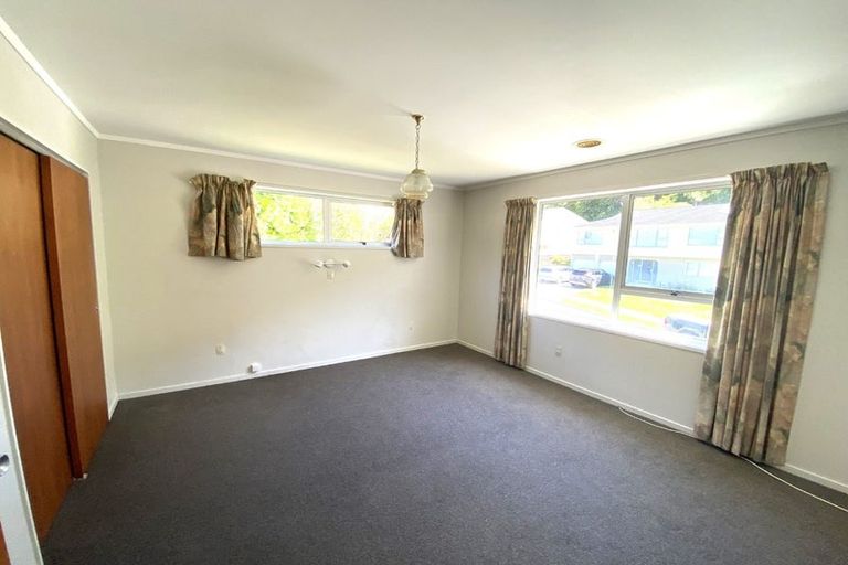 Photo of property in 15 Fyvie Avenue, Tawa, Wellington, 5028