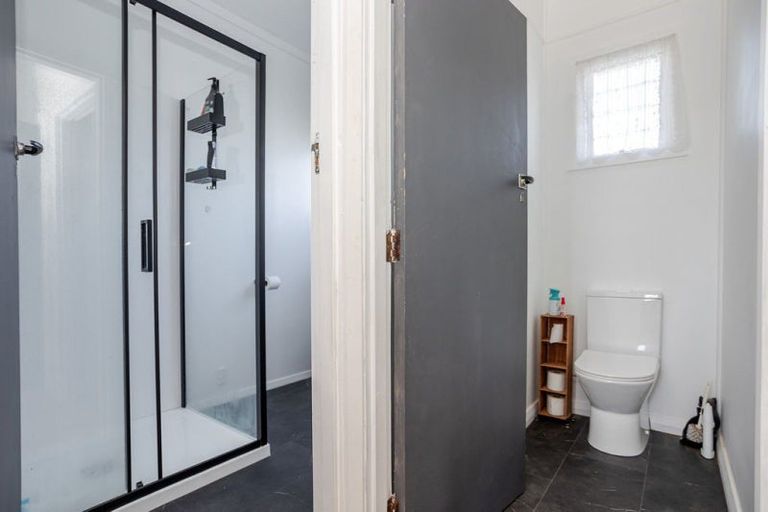 Photo of property in 3 Victoria Avenue, Dannevirke, 4930