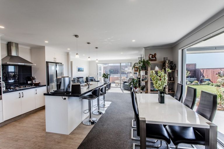 Photo of property in 53 Omega Place, Coastlands, Whakatane, 3120