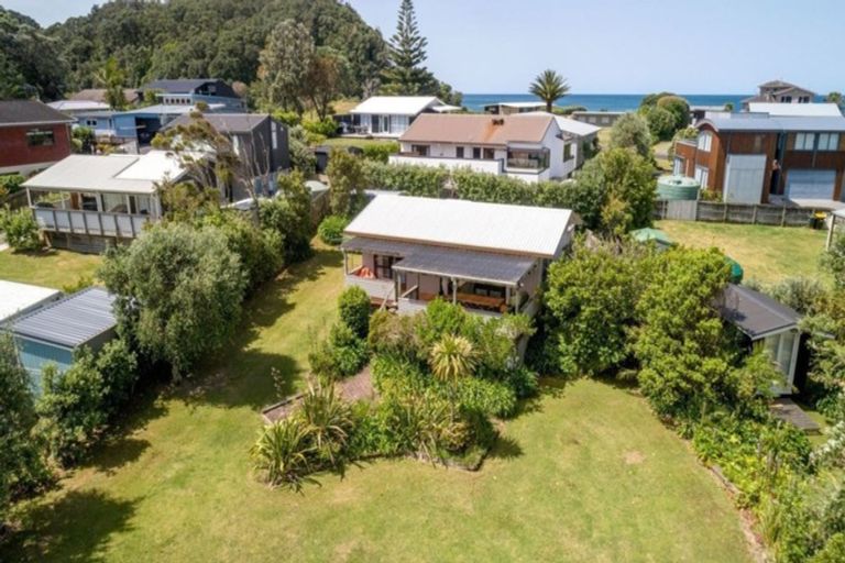 Photo of property in 35 Fishermans Bend, Whiritoa, Whangamata, 3691