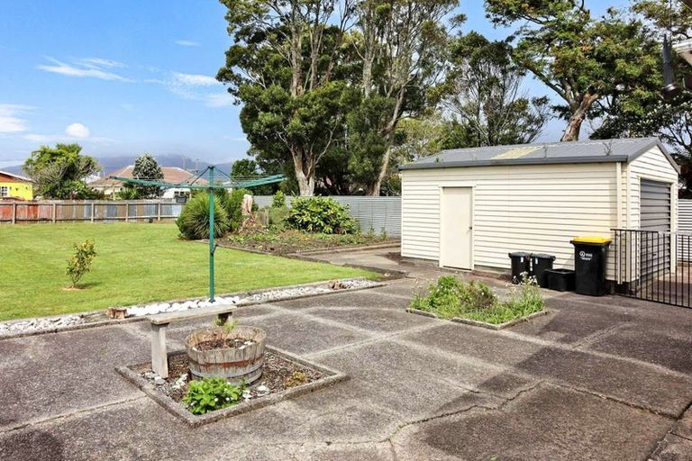 Photo of property in 145 Romilly Street, Westport, 7825