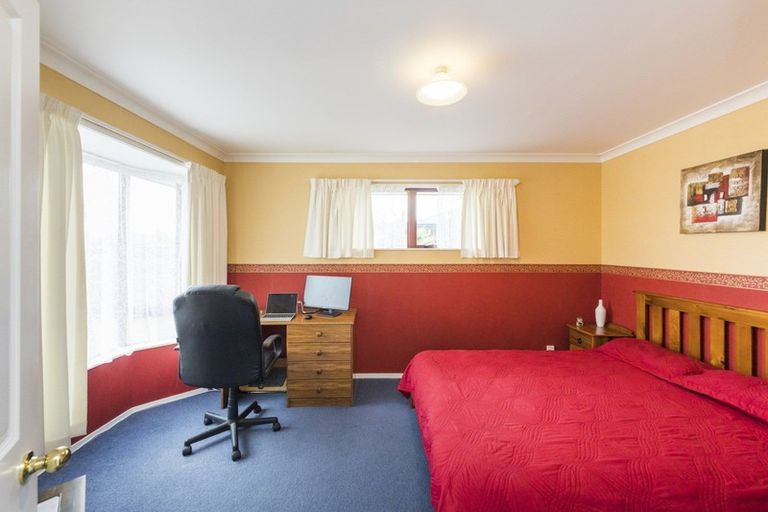 Photo of property in 10 Branigan Parade, Kelvin Grove, Palmerston North, 4414
