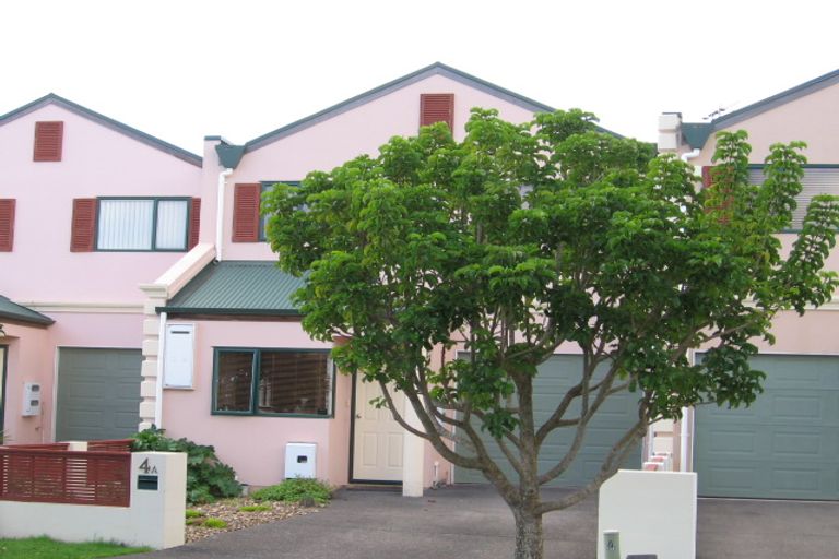 Photo of property in 4a Provence Esplanade, Te Atatu Peninsula, Auckland, 0610