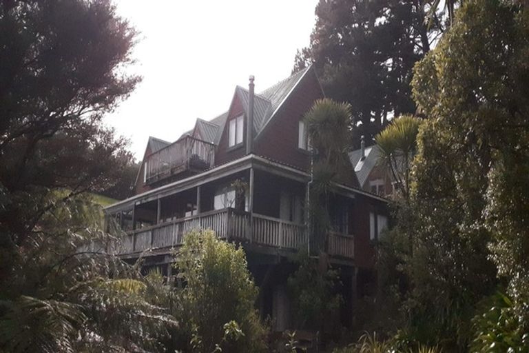 Photo of property in 122 Lone Kauri Road, Karekare, New Lynn, 0772