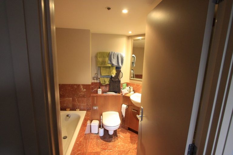 Photo of property in The Metropolis Apartments, 1408/1 Courthouse Lane, Auckland Central, Auckland, 1010