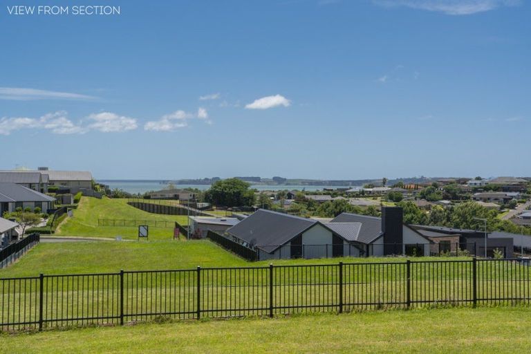 Photo of property in 10 Kuaka Rise, Omokoroa, 3114