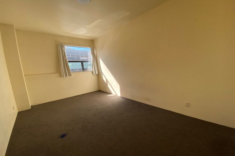 Photo of property in 4 Torrens Terrace, Mount Cook, Wellington, 6011