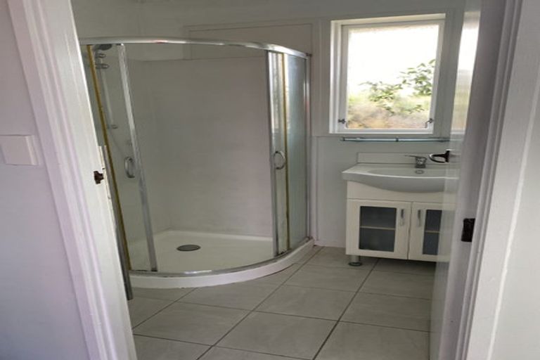 Photo of property in 1/97 Golf Road, New Lynn, Auckland, 0600