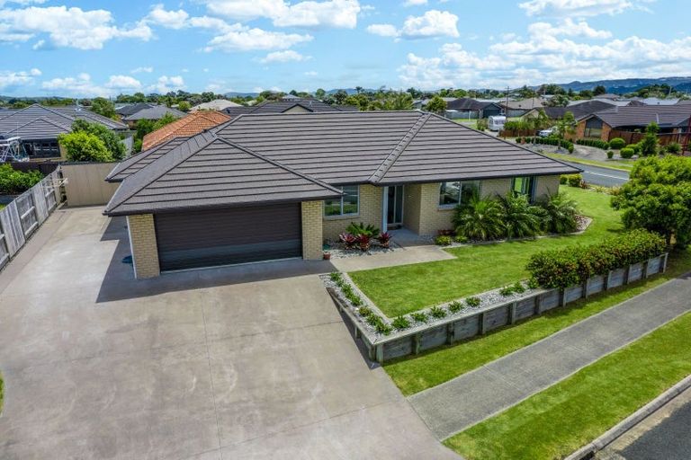 Photo of property in 2 Roto View, One Tree Point, 0118