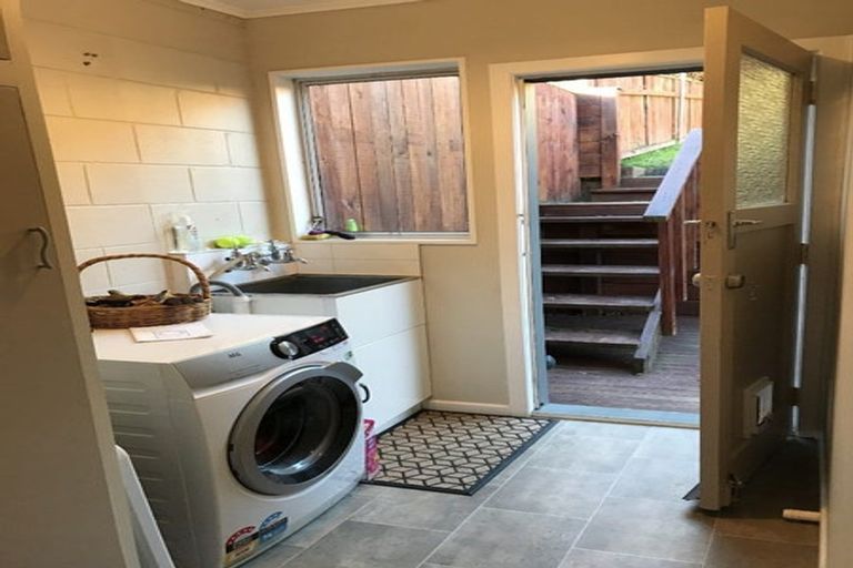 Photo of property in 17a Castle Crescent, Stokes Valley, Lower Hutt, 5019