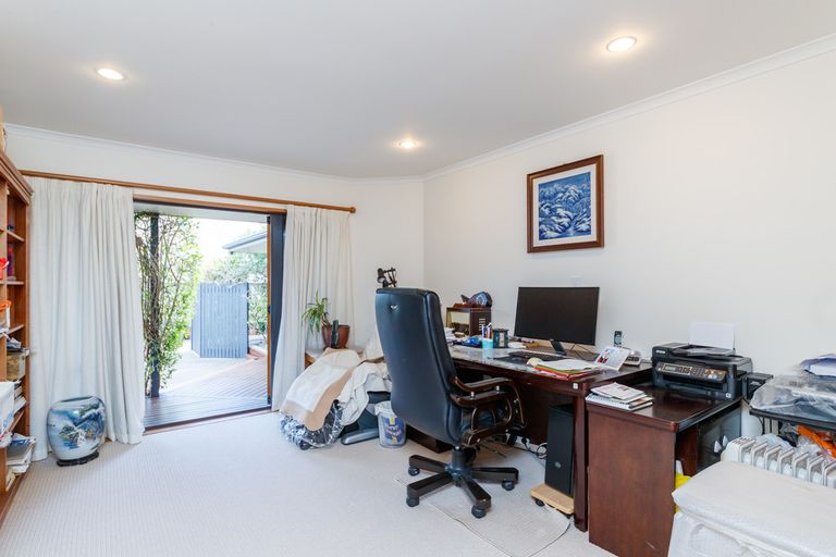 Photo of property in 40 Kilkenny Place, Fitzherbert, Palmerston North, 4410