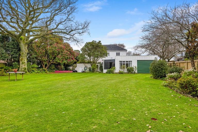 Photo of property in 174 Brooklands Road, Vogeltown, New Plymouth, 4310