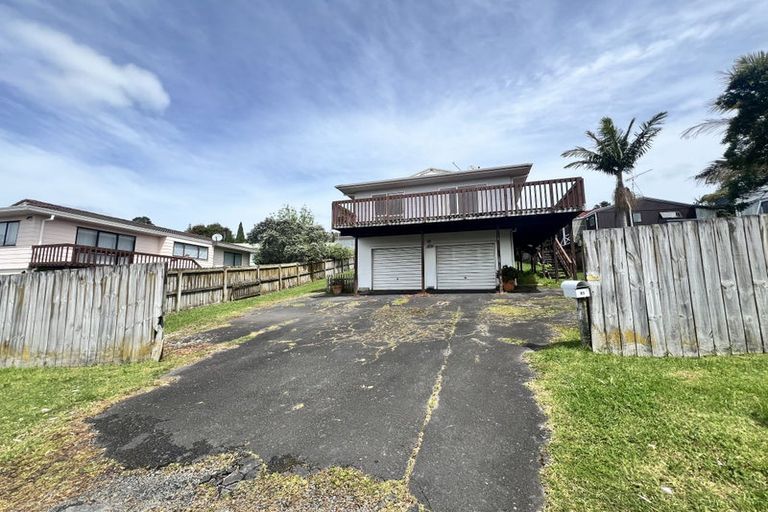 Photo of property in 81 Trias Road, Totara Vale, Auckland, 0629