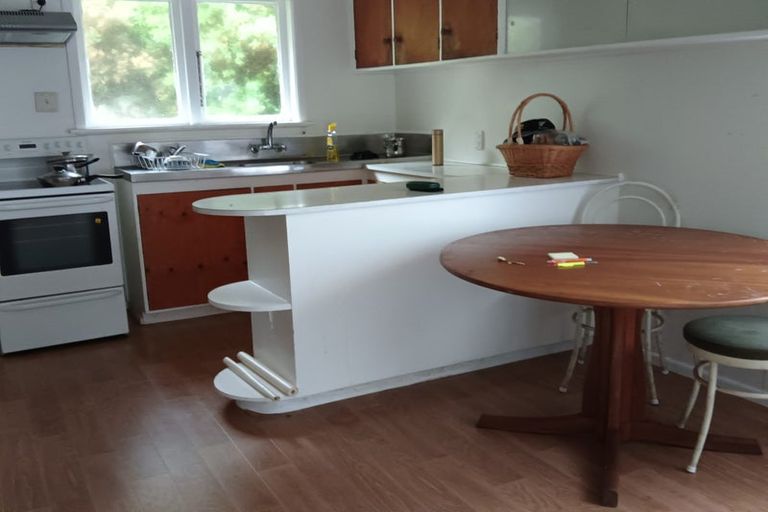 Photo of property in 2 Epsom Way, Karori, Wellington, 6012