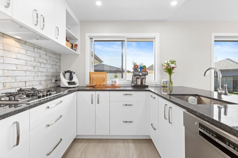 Photo of property in 93 Belgrove Drive, Waipukurau, 4200