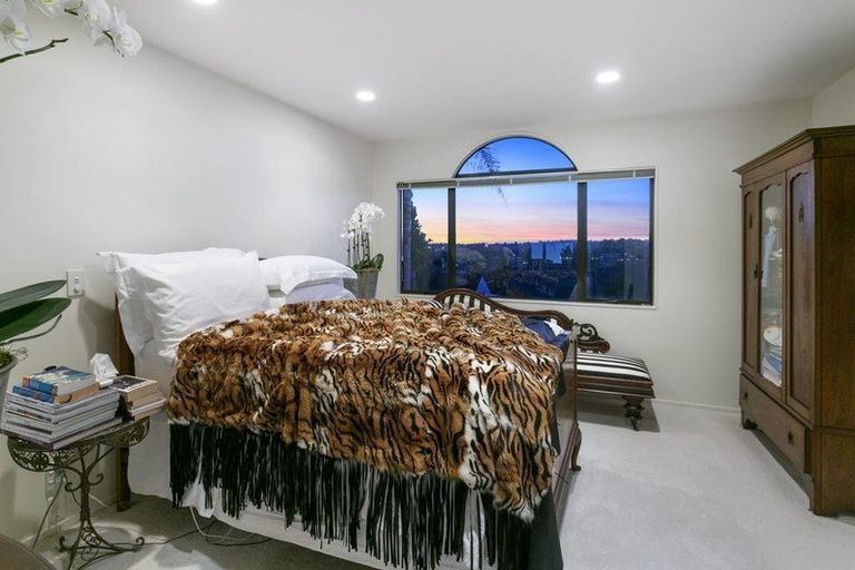 Photo of property in 1/3a Richards Avenue, Forrest Hill, Auckland, 0620