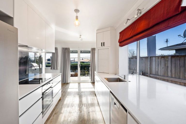 Photo of property in 25 Given Street, Havelock North, 4130