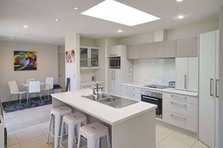 Photo of property in 28 Bank Street, Amberley, 7410