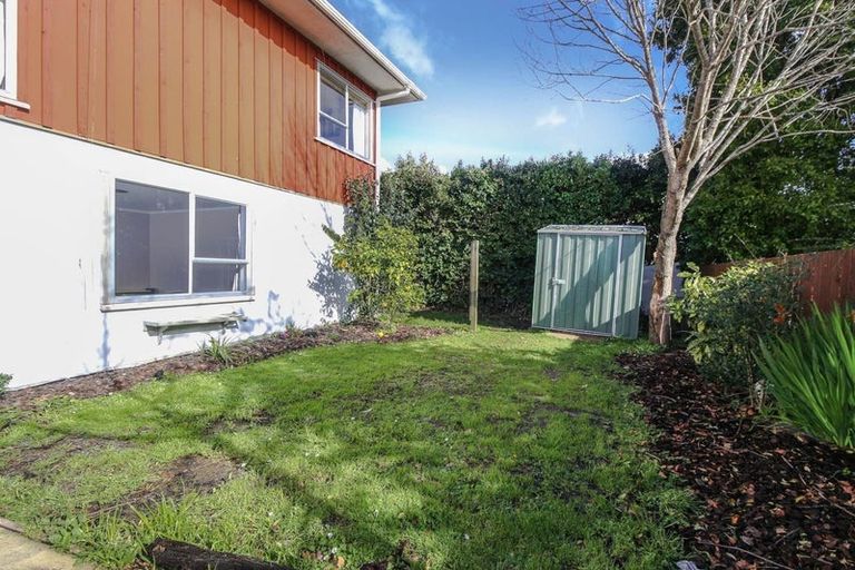 Photo of property in 1/21 Sunnyside Road, Sunnyvale, Auckland, 0612