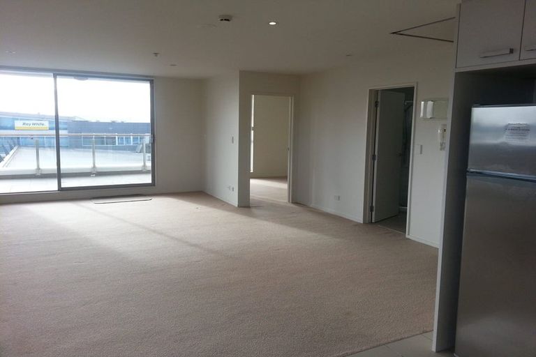 Photo of property in Bella Vista, 2d/84 Gunner Drive, Te Atatu Peninsula, Auckland, 0610