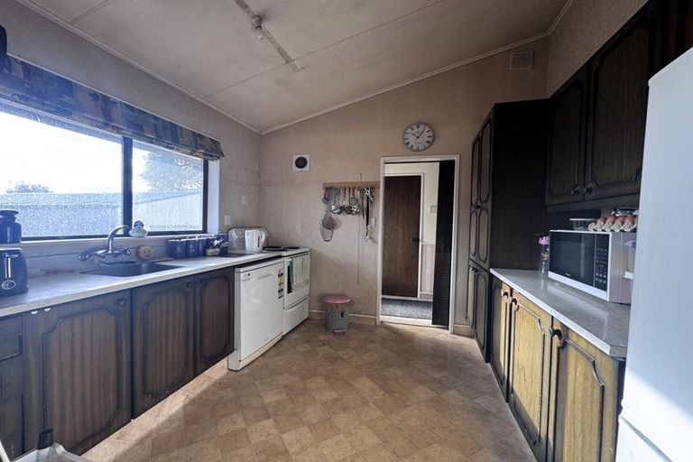 Photo of property in 13 Pirinoa Street, Feilding, 4702