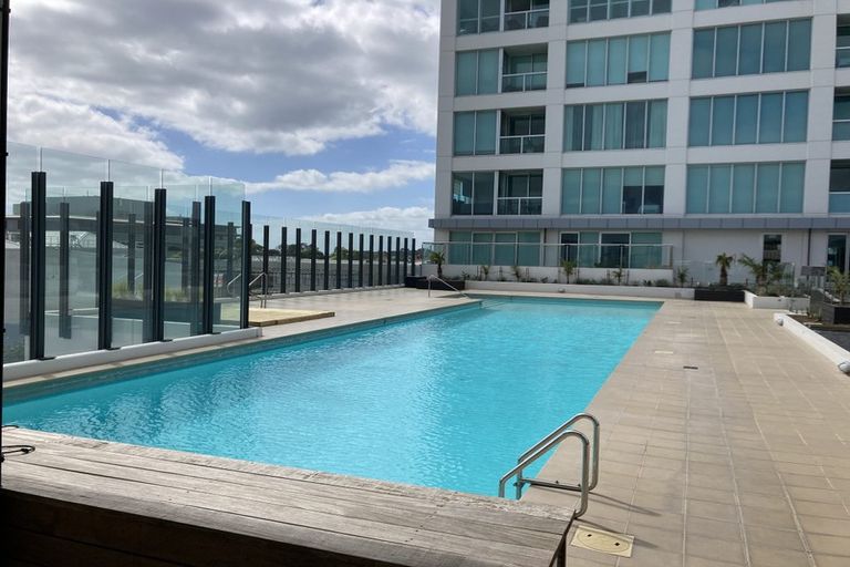 Photo of property in Sentinel Apartments, 805/3 Northcroft Street, Takapuna, Auckland, 0622