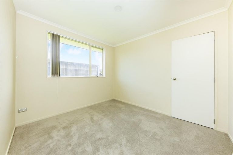Photo of property in 23 Masters Place, Favona, Auckland, 2024