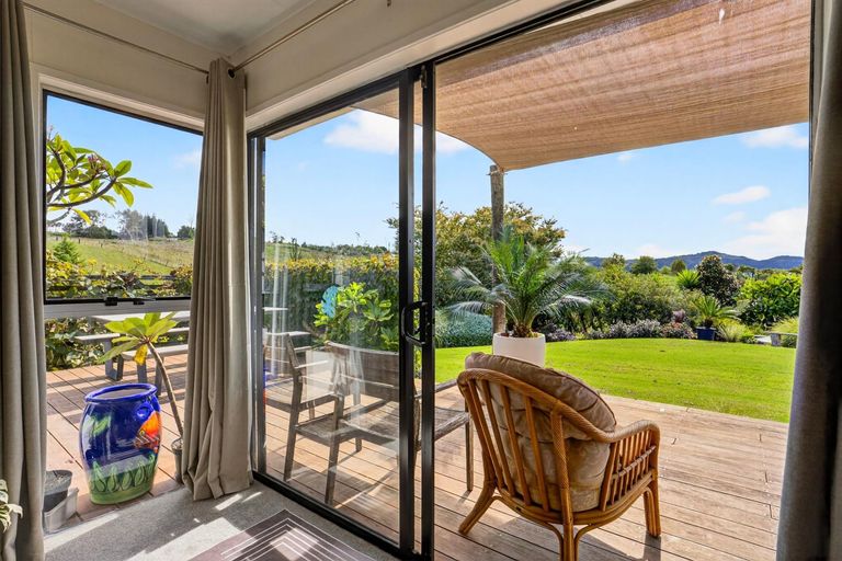 Photo of property in 252 Oneriri Road, Kaiwaka, 0573