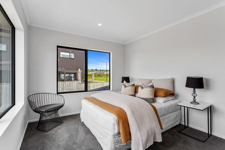 Photo of property in 1 Koura Drive, Red Beach, 0932