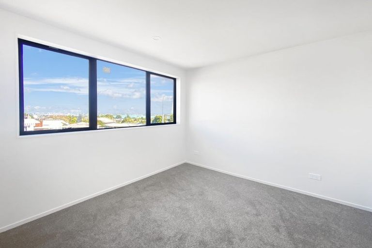 Photo of property in 10 Carole Crescent, Pakuranga, Auckland, 2010