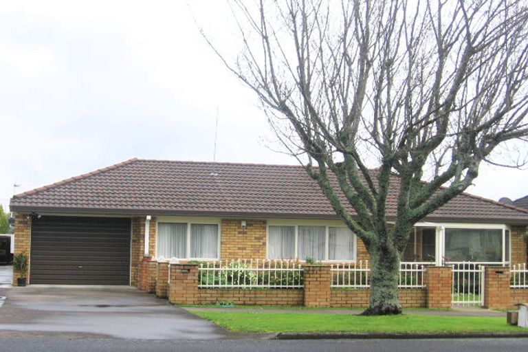 Photo of property in 2/51 East Street, Papakura, 2110