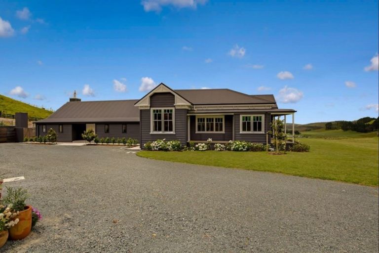 Photo of property in 279 Takatu Road, Tawharanui Peninsula, Matakana, 0986