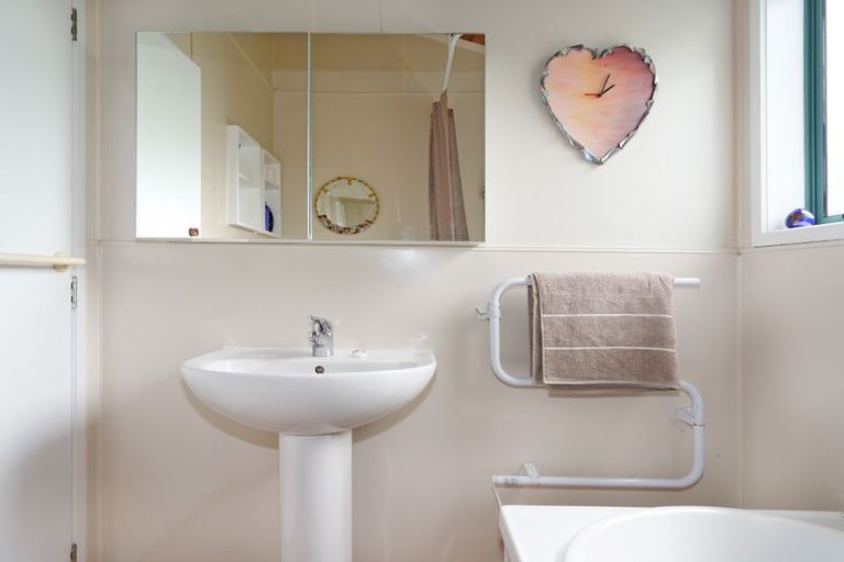 Photo of property in 8 Upland Road, Huia, Auckland, 0604