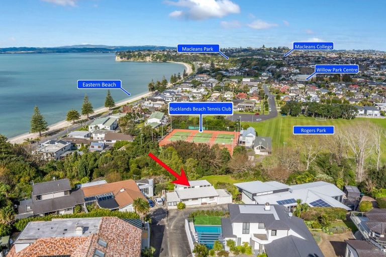 Photo of property in 2/172 Clovelly Road, Bucklands Beach, Auckland, 2012