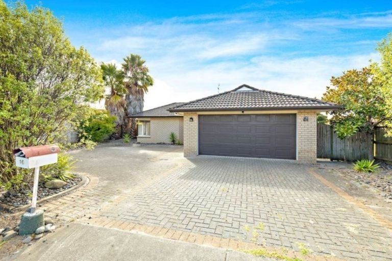 Photo of property in 16 Mordane Place, Flat Bush, Auckland, 2016