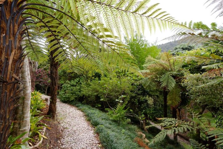 Photo of property in 8 Upland Road, Huia, Auckland, 0604