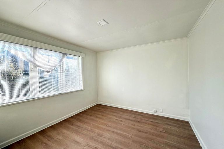 Photo of property in 50 Routley Drive, Glen Eden, Auckland, 0602